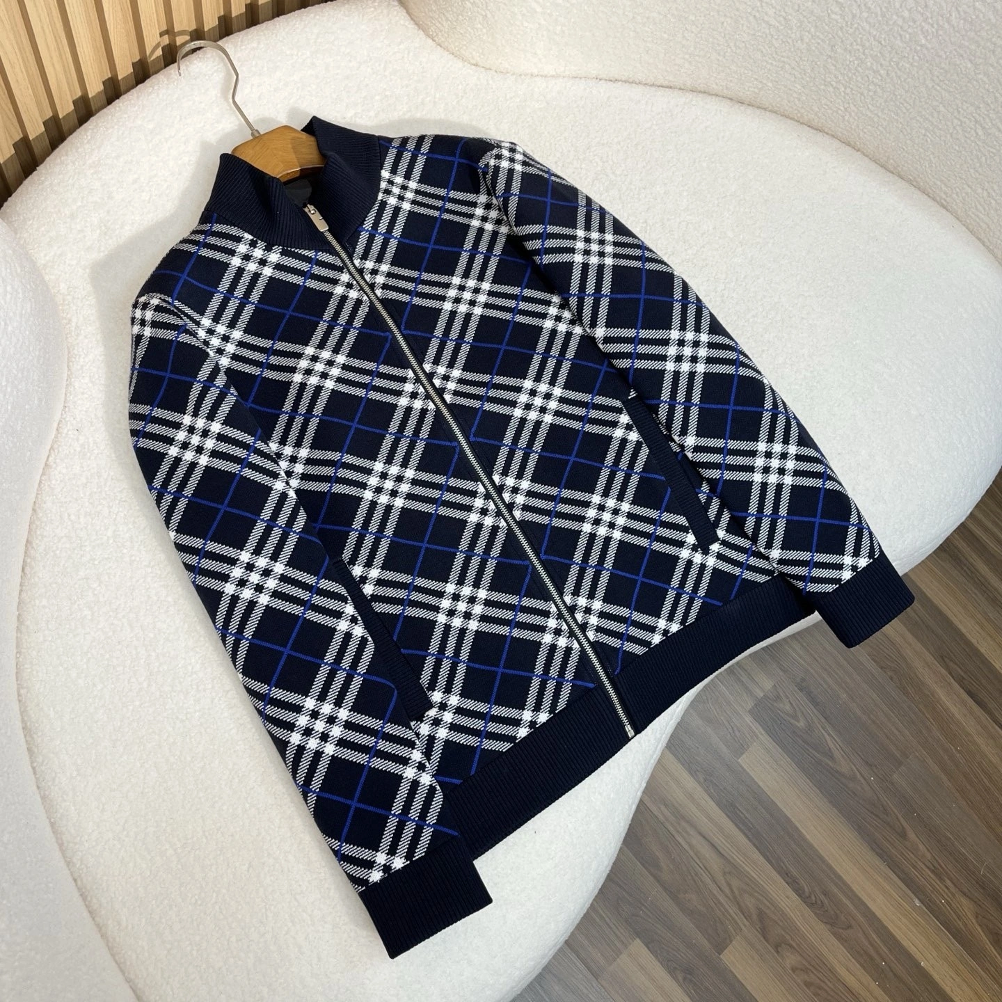 wg.luxury-- 2ur25rry wool item: E-F443J1816H